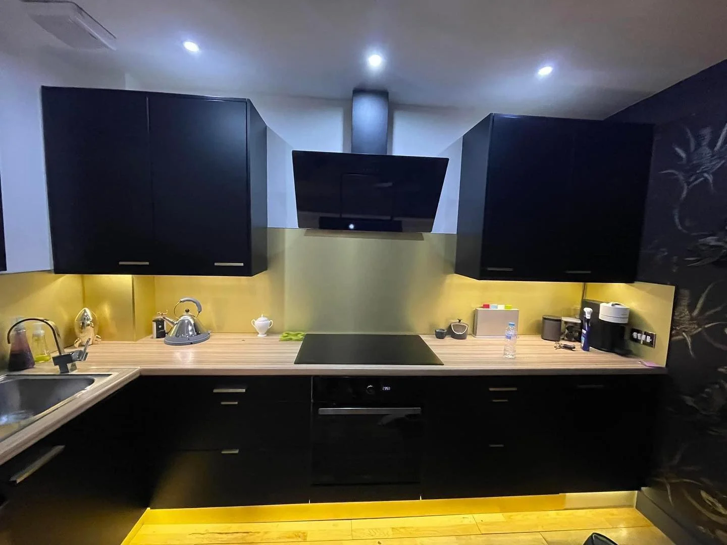 Black Gloss Kitchen